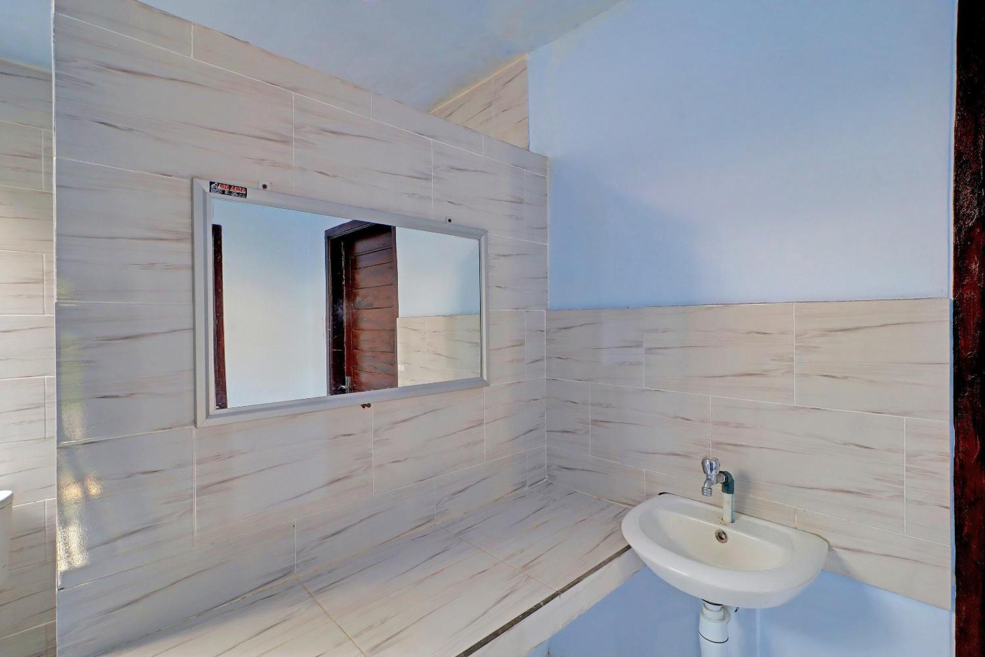 Oyo 92401 Hotel Mustika Negara  Εξωτερικό φωτογραφία